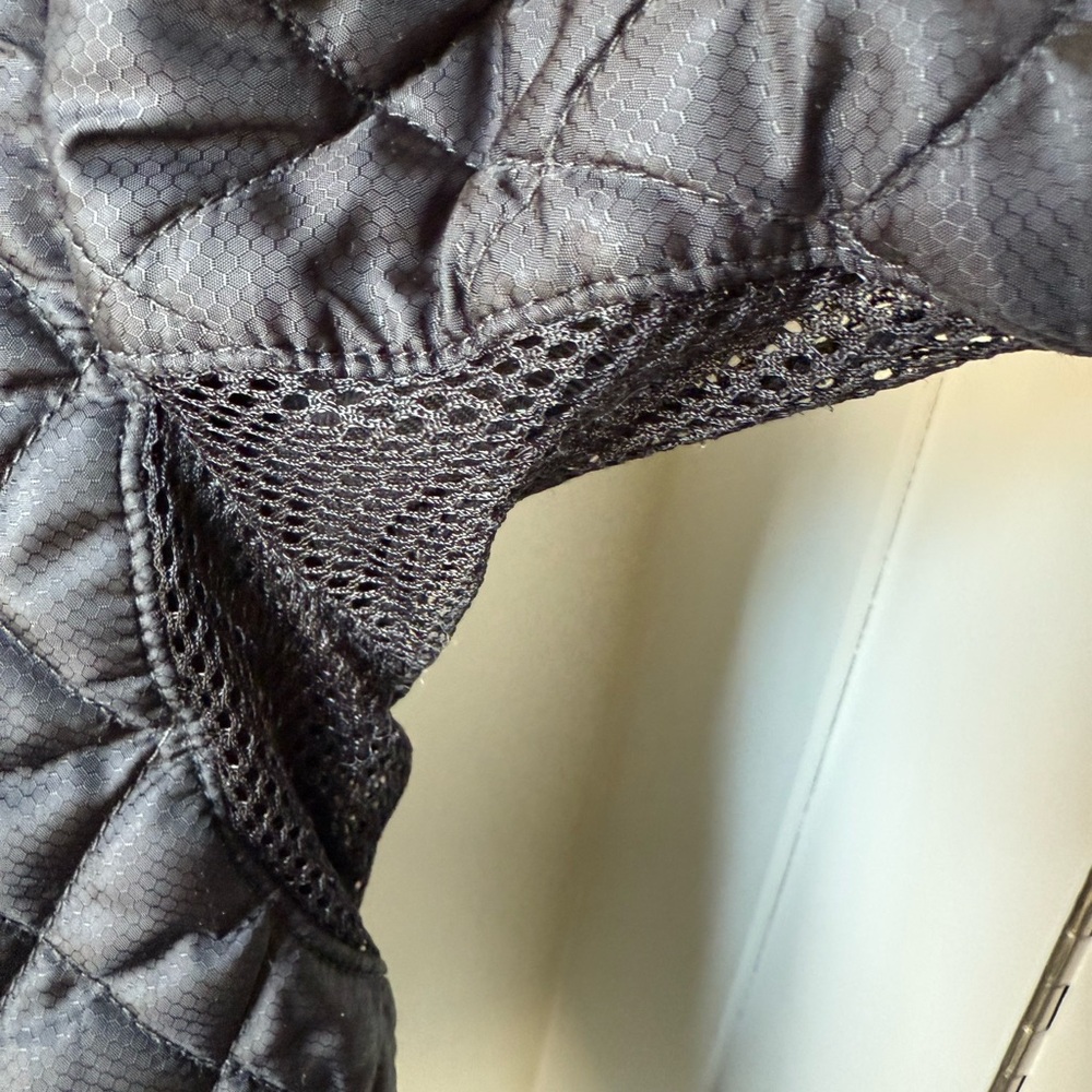 Obermeyer Quilted Jacket Apres Ski Snow Lightweight Black Gorpcore Performance 8 View 6